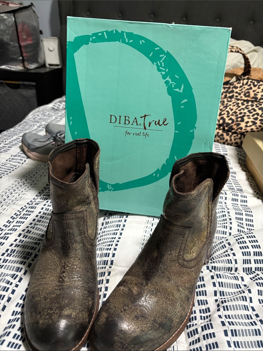 DIBA True Women's Distressed Olive Leather Ankle Boots - Picture 7 of 11